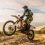 Zakaj so enduro čelade najboljša izbira za vožnjo po cesti in razgibanem terenu?