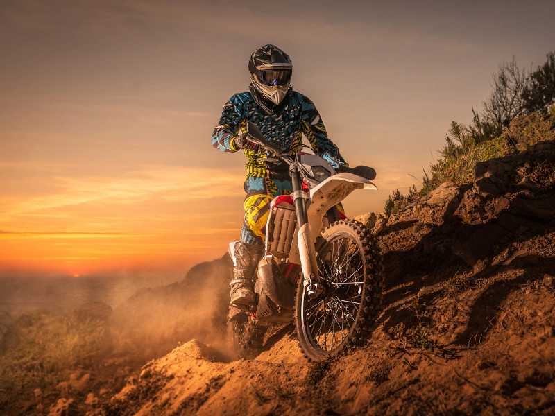 enduro čelade zagotavljajo večjo zaščito